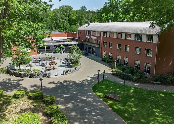 ホテル 50|50 Belmont エーデ